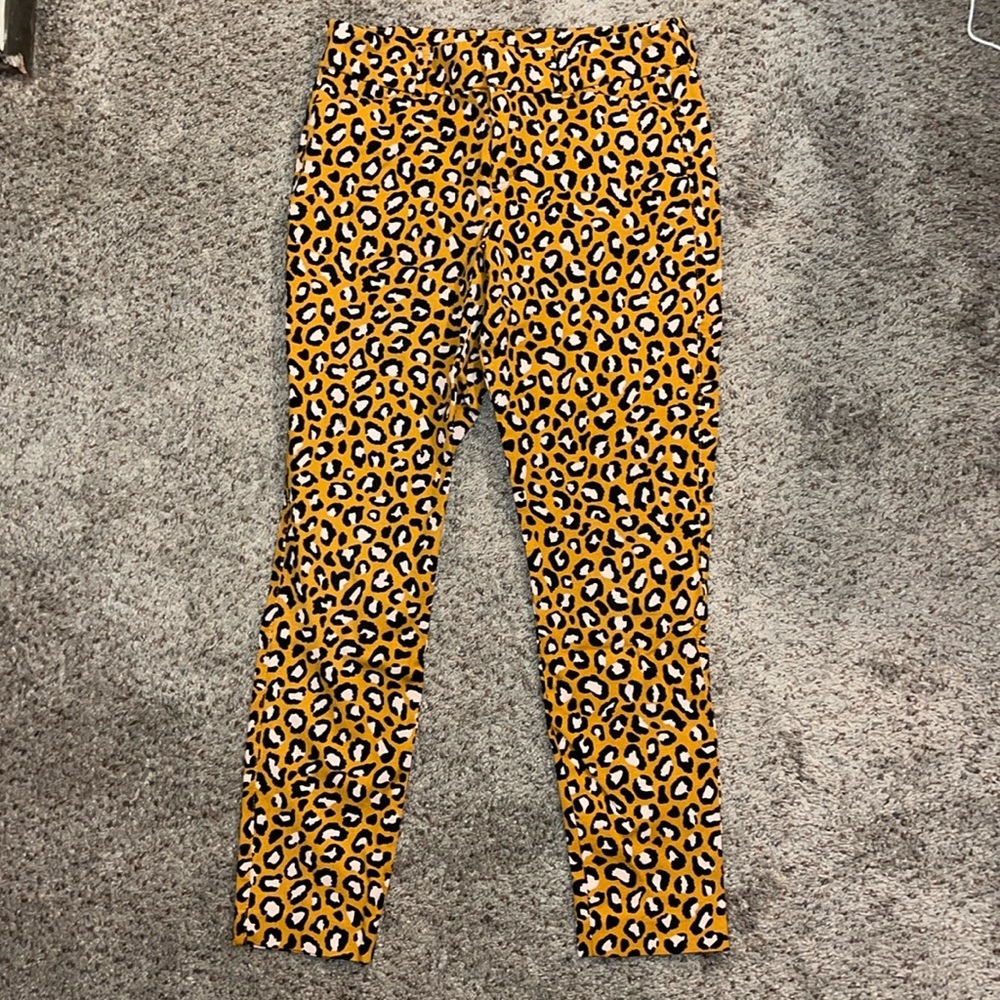 Old Navy Pixie Ankle Pants